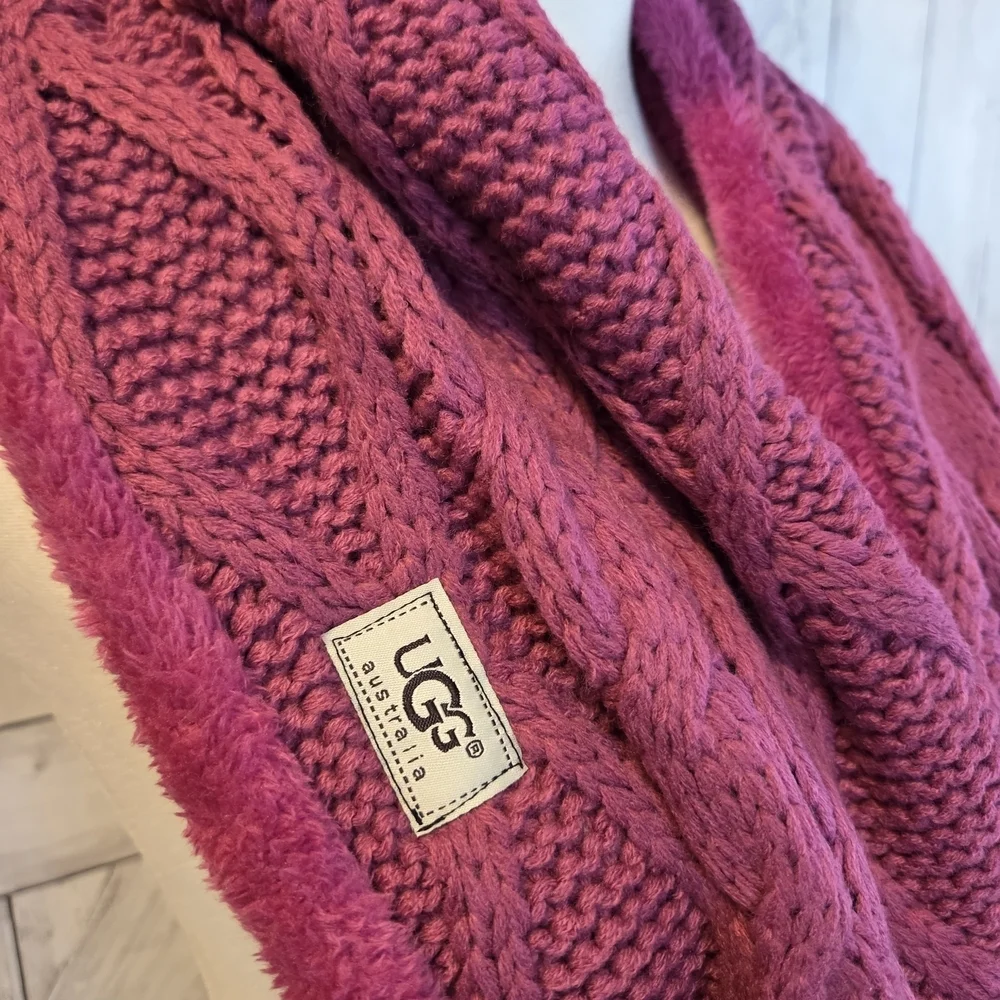 UGG Fuschia Cable Knit Beanie and Scarf Set